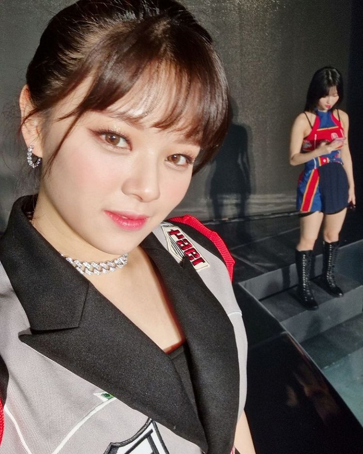 Selalu tampil anggun, senyum Jeongyeon terbilang langka