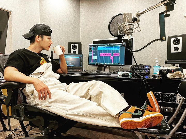 Fokus Saat Di Studio Rekaman