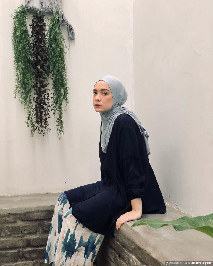 Semi feminin dengan tunik dan kulot