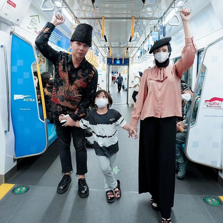 Mesranya saat keliling jakarta