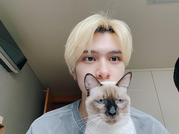 Aura <I>charming</I> hendery makin menguar kala jadi sosok penyayang 