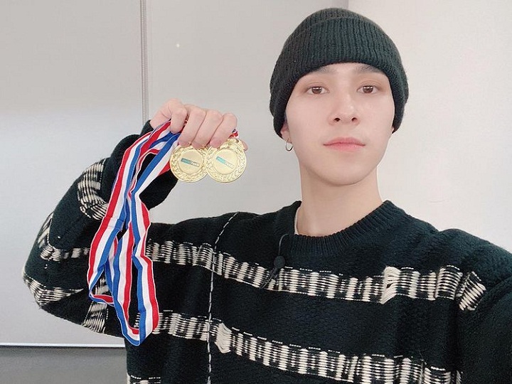 Jago main <i>game</i>, Hendery dapat dua medali