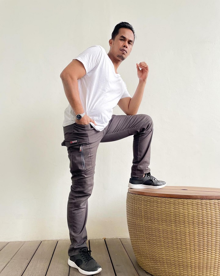 Kenakan <i>Style</i> Kasual