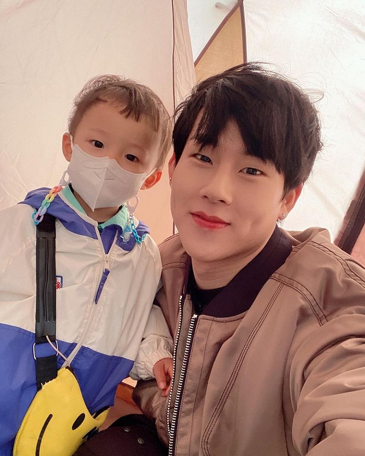 Joohoney ramah dengan anak kecil