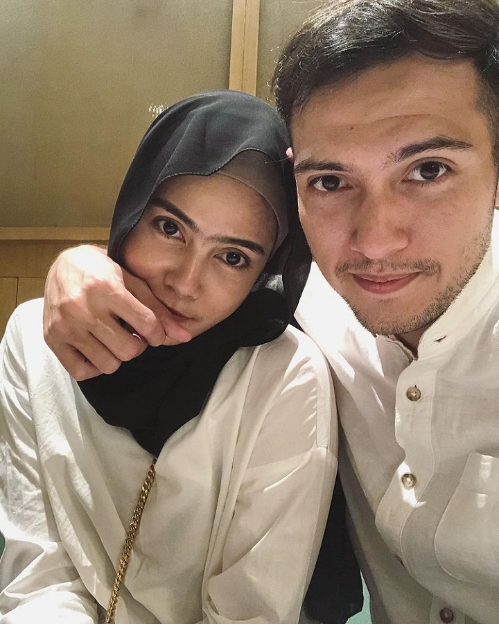 Harmonis meski pasangan cemburuan