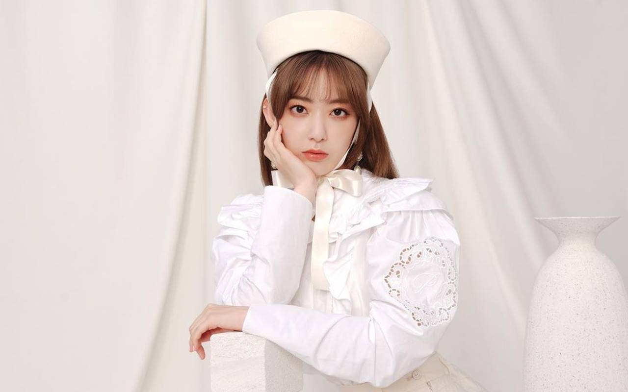 Miyawaki Sakura Jadi Trending Topik Usai Tiba di Korea Selatan Perkuat Rumor Gabung HYBE