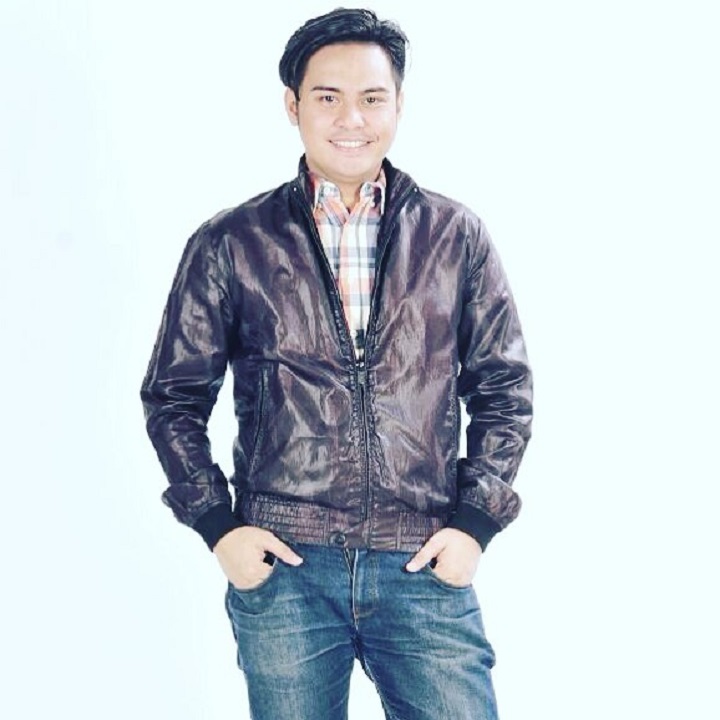 Gagah Dalam Balutan Jaket Kulit