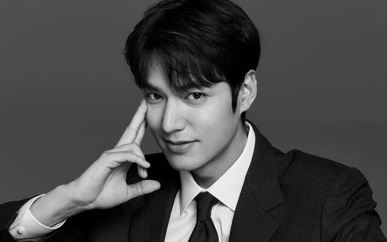 7 Potret Charming Lee Min Ho Yang Bantah Pacari Yeonwoo Eks Momoland