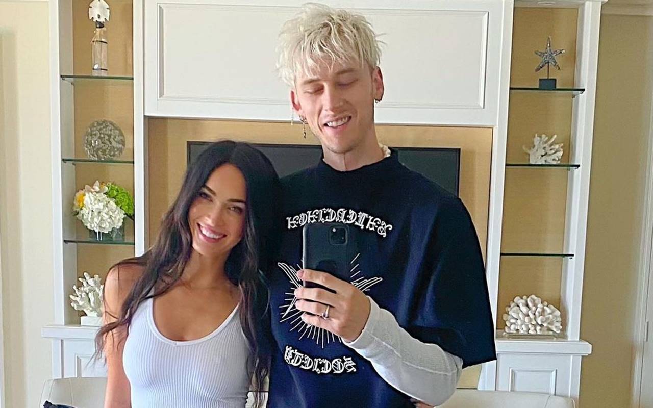 Machine Gun Kelly Beri Reaksi Gemas Usai Fotonya Dipakai Megan Fox Jadi Wallpaper Ponsel