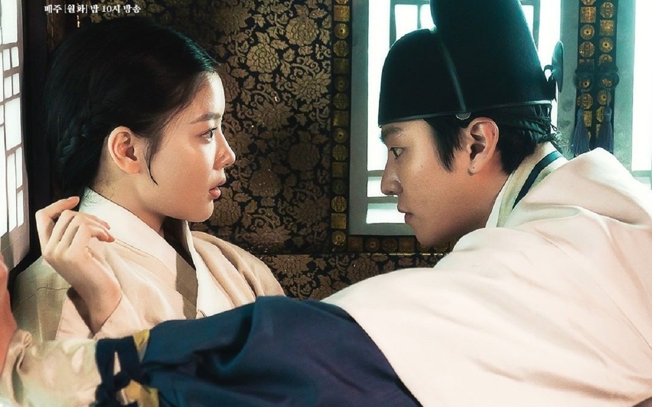 Rating episode terbaru drama SBS 'Red Sky' kembali menguasai slot tayang setelah menghadirkan perkembangan romansa karakter Kim Yoo Jung dan Ahn Hyo Seop.