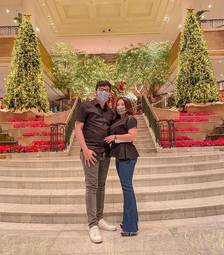 Romantis bareng pasangan