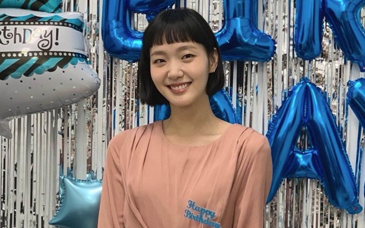 Kim Go Eun Dapat Truk Kopi Plus Hampers Nasi Kuning, Kiriman Siapa?