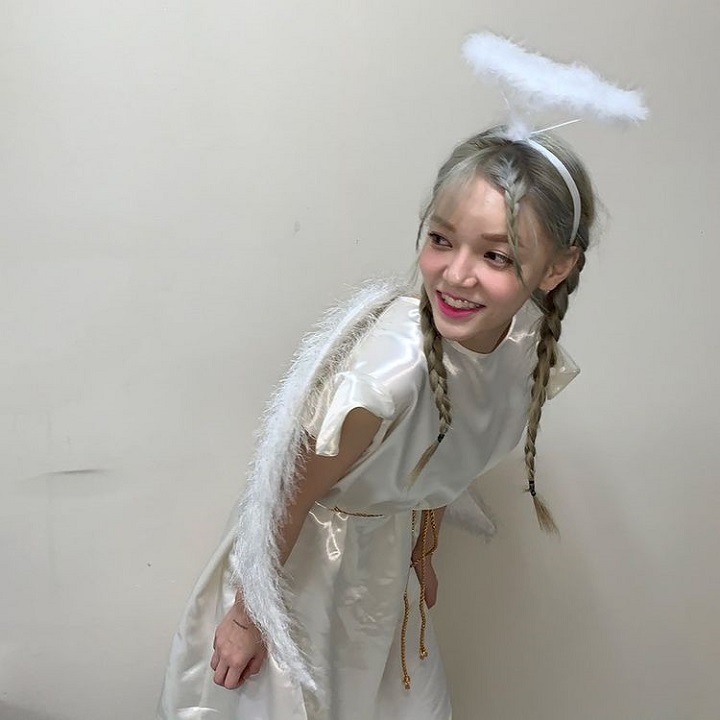 Tampil dengan kostum Malaikat