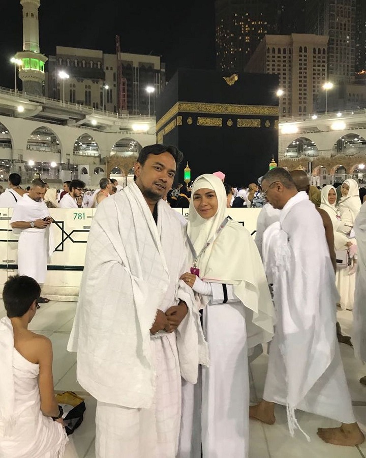 Menunaikan Ibadah Umroh Bersama