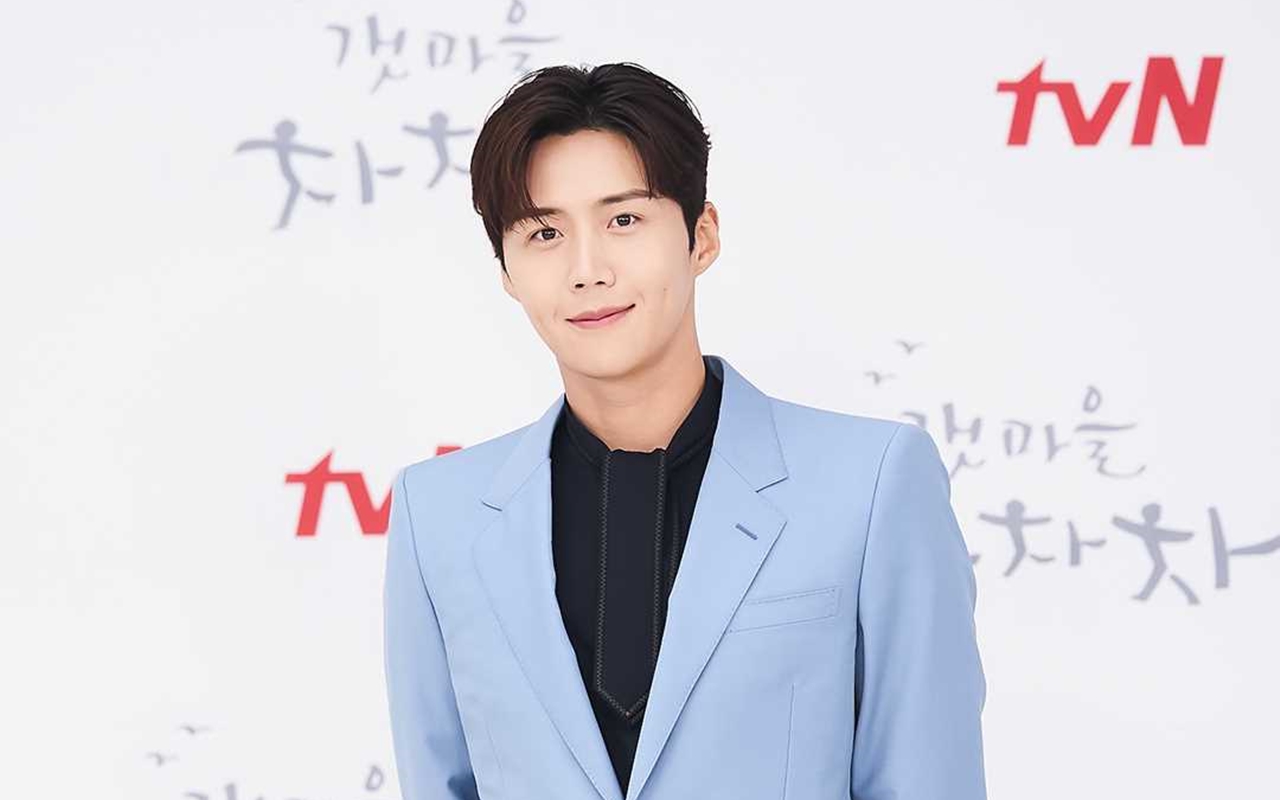 Download Hometown Cha Cha Cha Ending Theory Gif