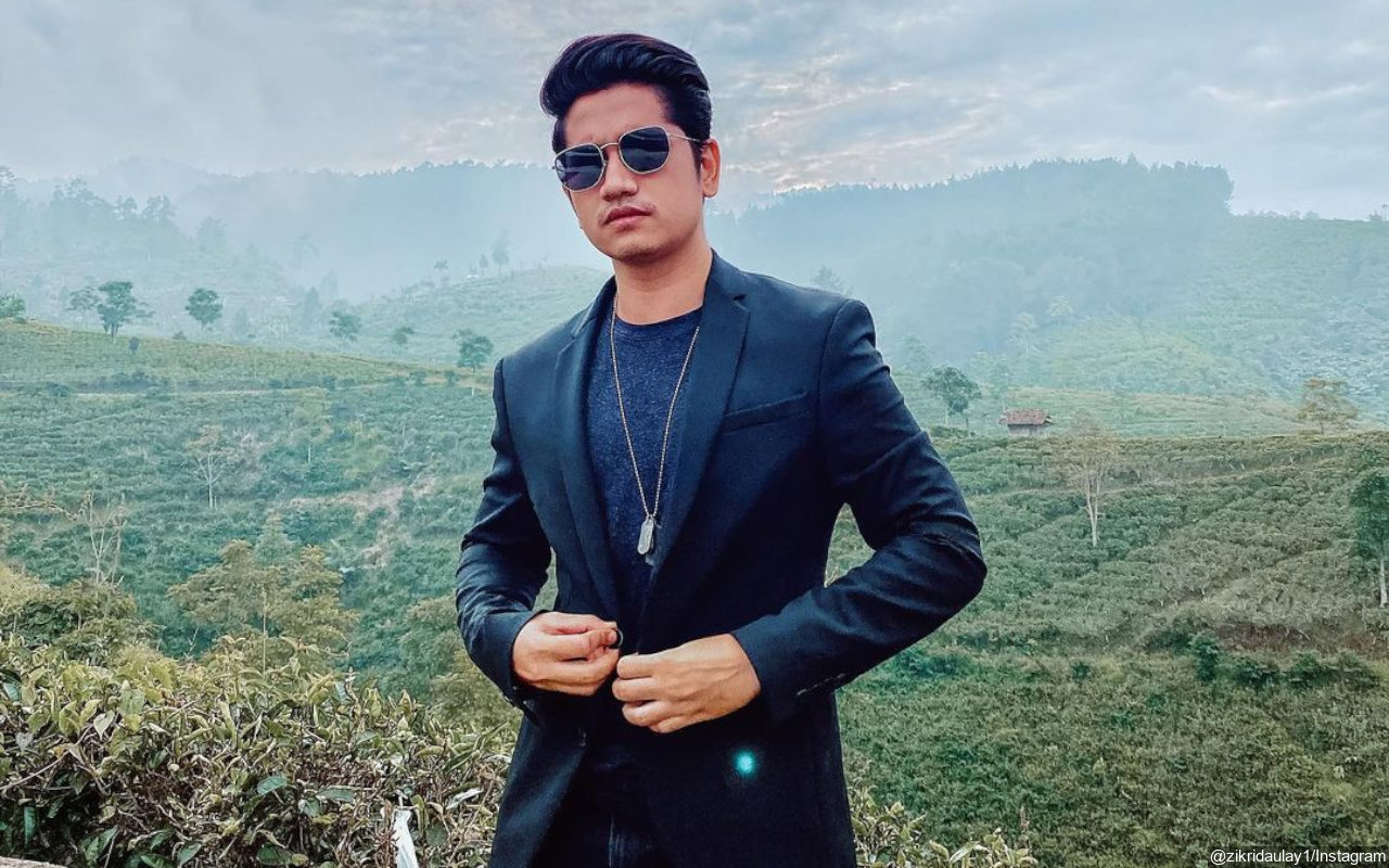Zikri Daulay Geleng-geleng Kepala Kabar Punya Calon Istri Dikira Cuma Bagian Gimmick Film: Hadeuh!