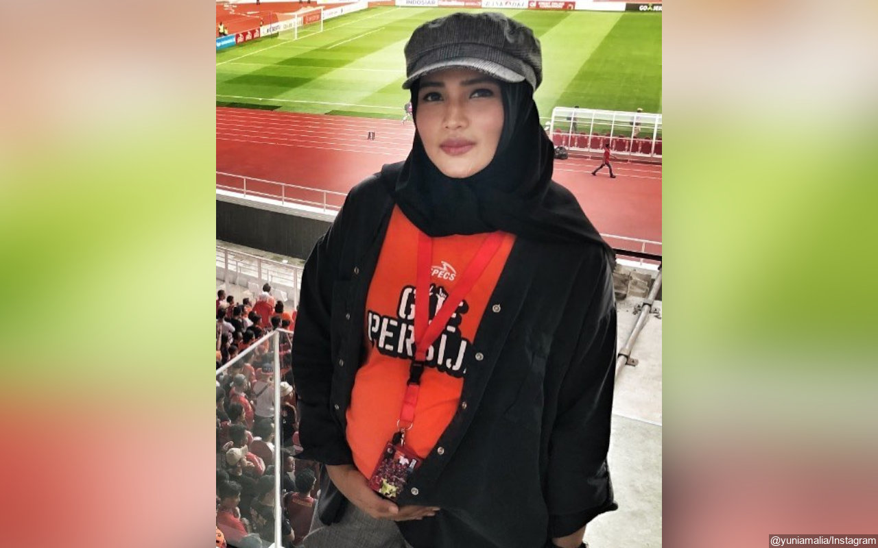 Tak Diakui Bambang Pamungkas, Amalia Fujiawati Bongkar Alasan Mau Dipoligami