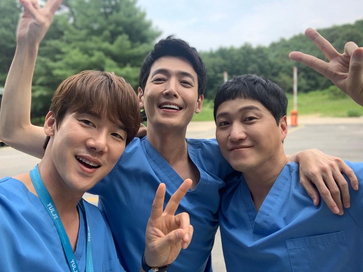 Akrab Bareng Geng 99 'Hospital Playlist'