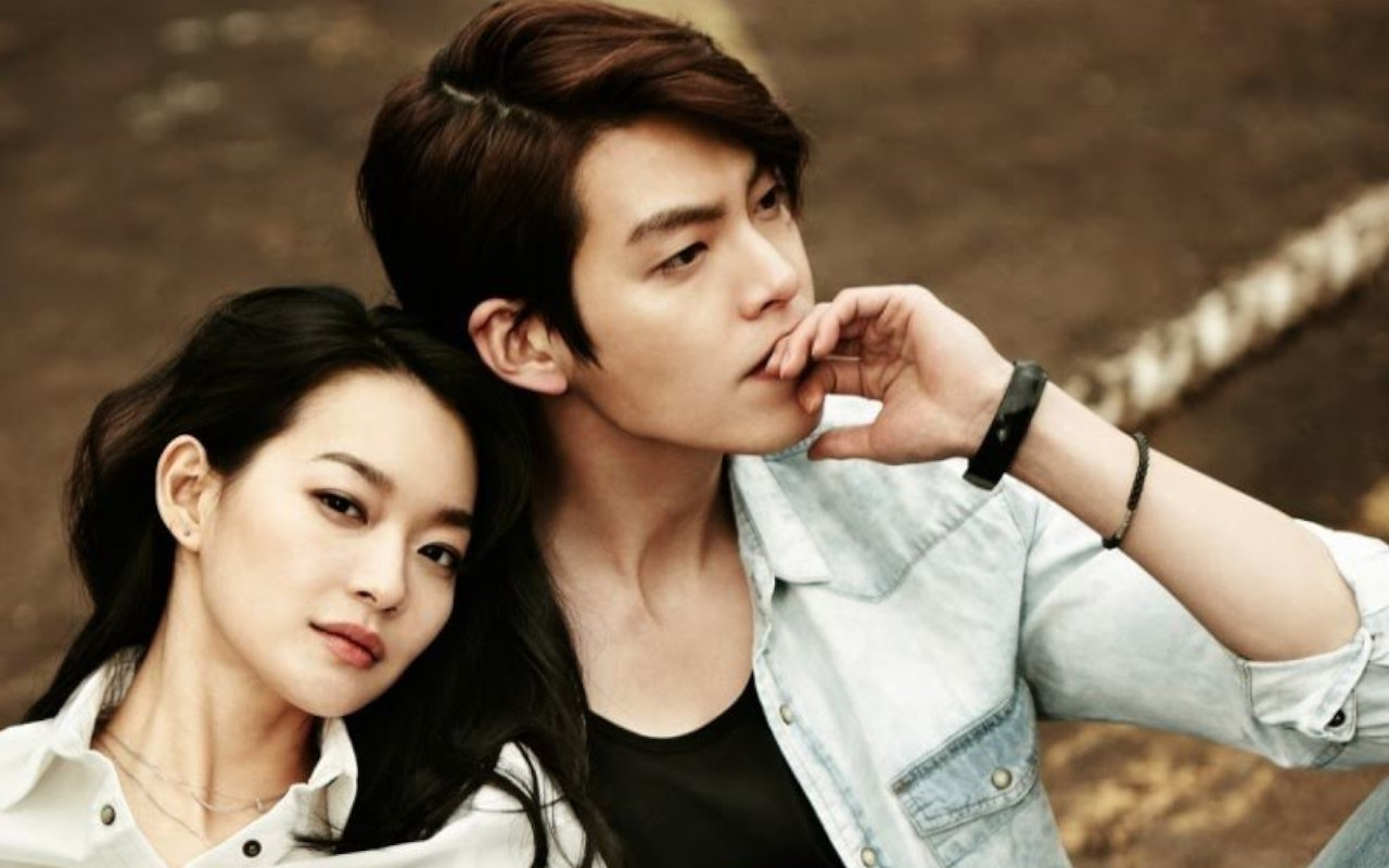 Postingan Baru Shin Min A dan Kim Woo Bin Tuai Sorotan Gara-Gara Ini