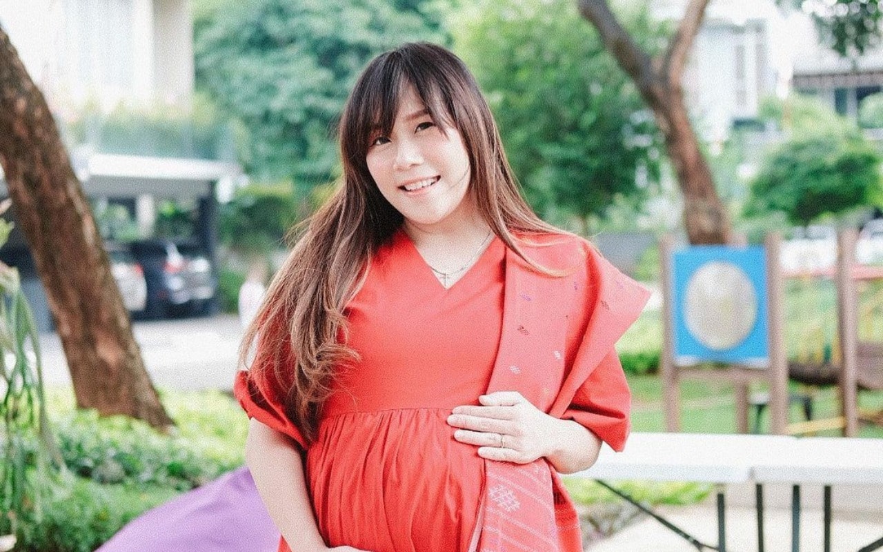 TikTokan Usai Lahiran, Intip 7 Momen Cherly Juno Tampil Ala Strong Woman