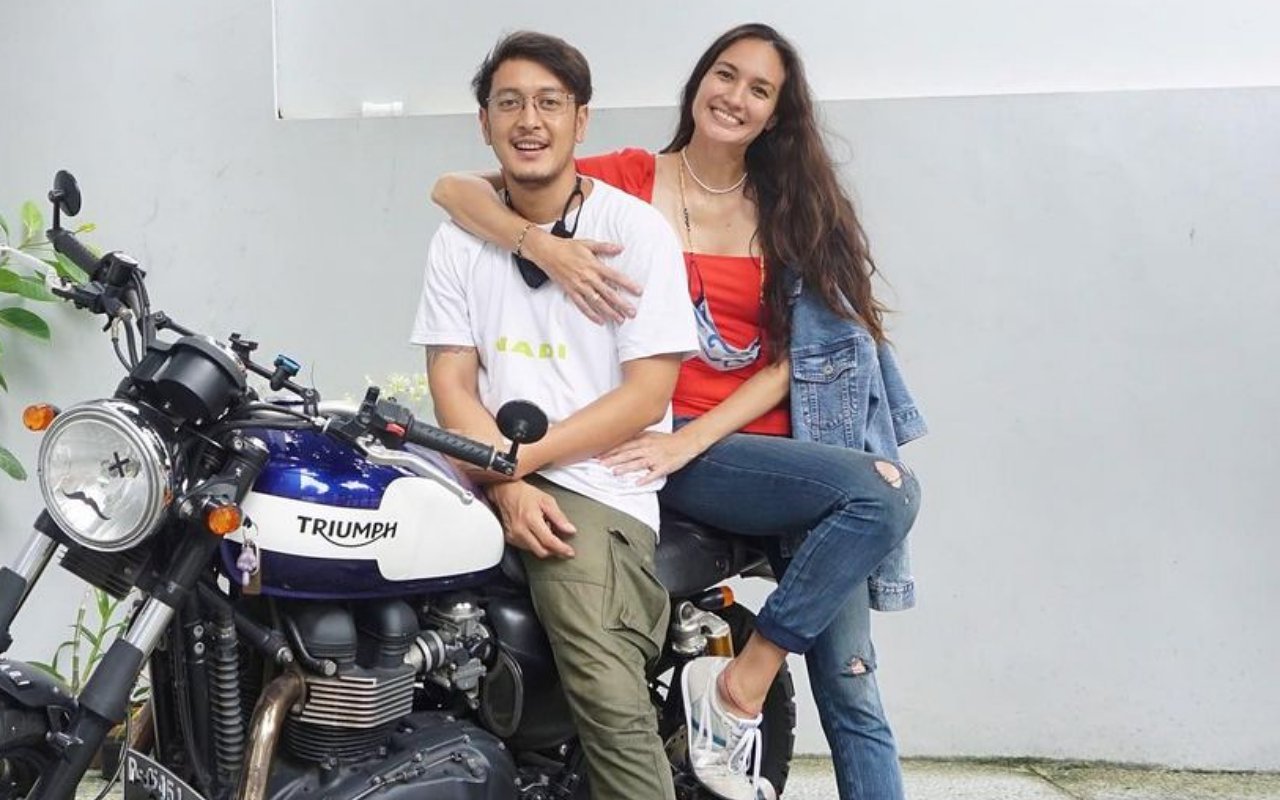 Nadine Chandrawinata dan Dimas Anggara Bahas Gender Hingga Cara Diskusi Soal Nama Calon Anak Pertama