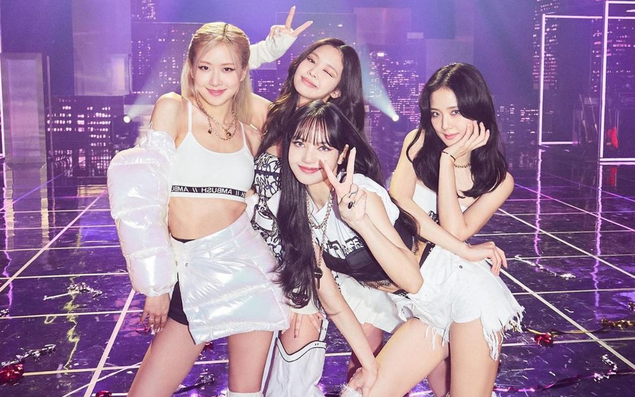 Kedekatan Member BLACKPINK Bikin Para Dancer YGX Kaget