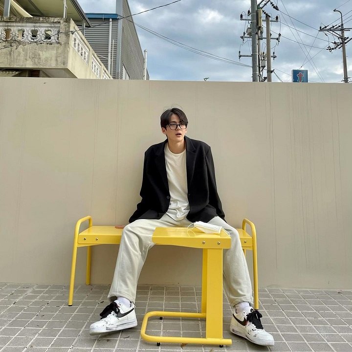 OOTD Keren Nuansa Monokrom
