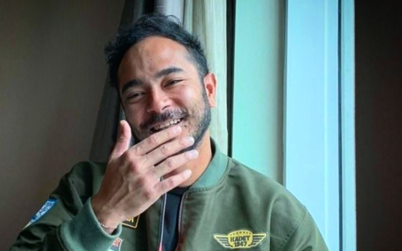 Demi Nikah, Marthino Lio Jadi Mata-mata Perselingkuhan di Film 'Detektif Jaga Jarak'