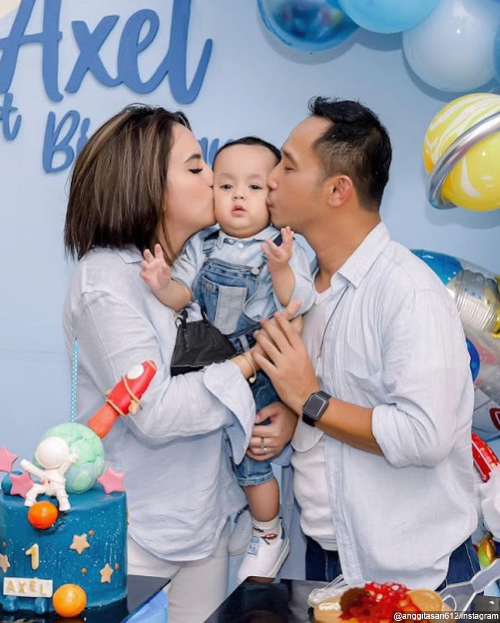 Momen romantis bareng suami