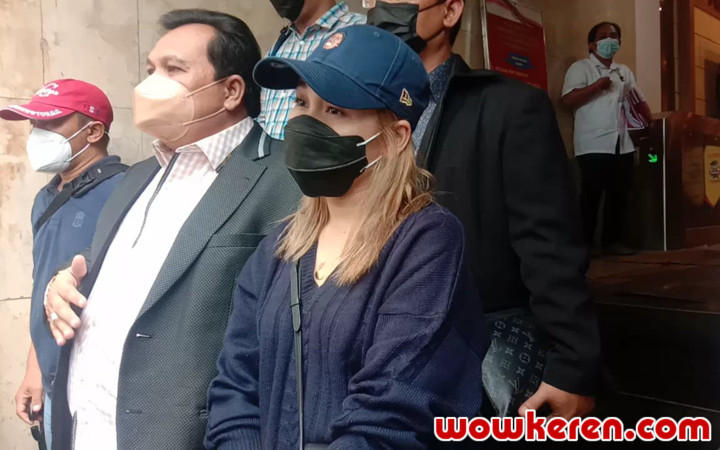 Ayu Ting Ting Penuhi Panggilan Polisi
