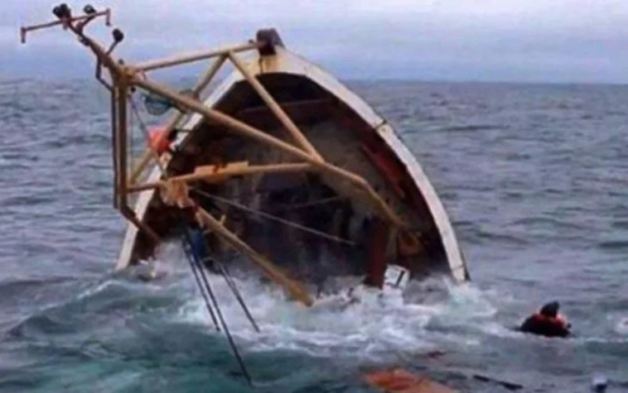 Kapal Penyeberangan Cilacap-Nusakambangan Milik Kemenkumham Tenggelam, 2 Orang Tewas