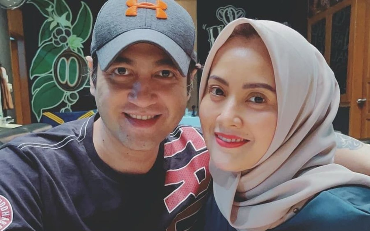 Kata Pengacara Soal Kedekatan Ferry Irawan dengan Elma Theana, Isyaratkan Hubungan Serius?
