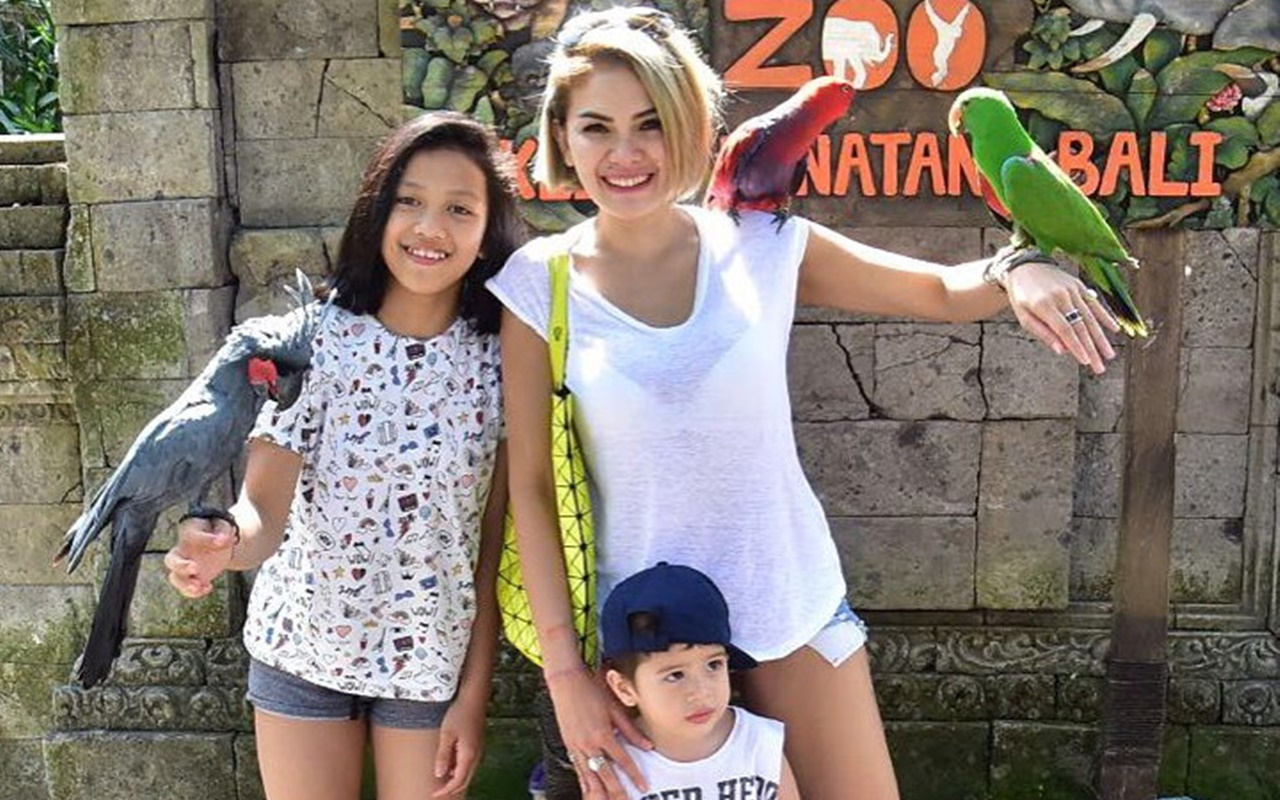 Heboh Foto Diduga Eks Suami Pertama Nikita Mirzani, Wajah Tampan Bikin Salfok
