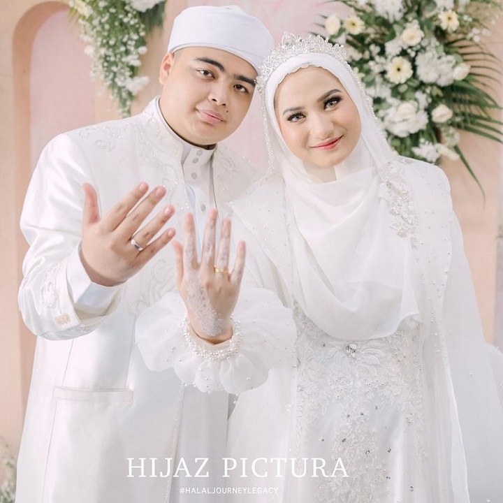 <i>Throwback</i> momen mengucap janji suci 