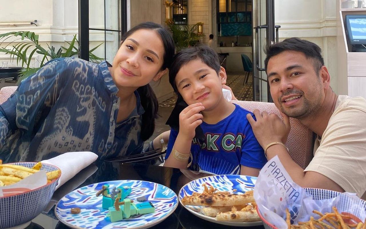 Reaksi Raffi Ahmad Usai Rafathar Jadi Trending, Nagita Slavina Heboh Baca Komentar Bar-Bar Netizen