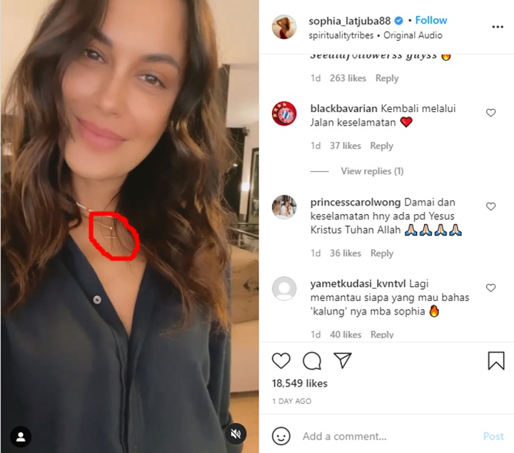 Sophia Latjuba Diduga Kembali Pindah Agama Usai Ketahuan Pakai Benda Ini
