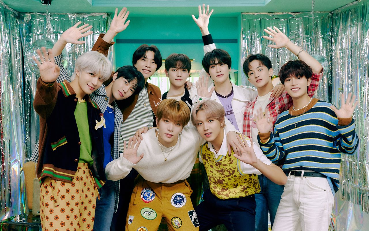 NCT 127 Rilis Video Reaksi Nonton MV 'Sticker', Paling Heboh Saat Lihat Sosok Ini