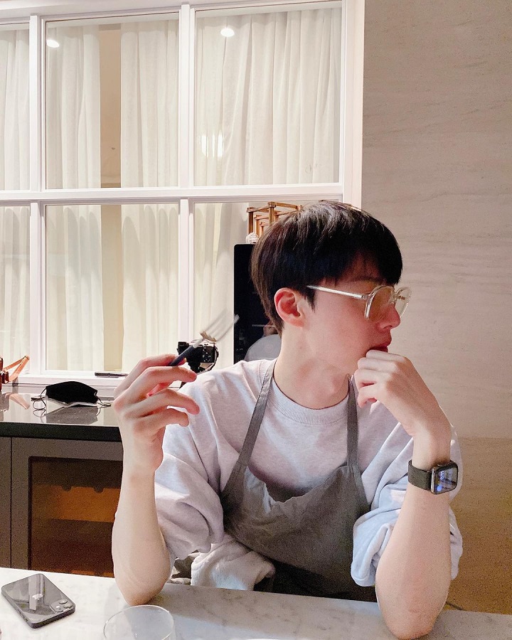 Pancarkan Aura <i>Boyfriend Material</i>