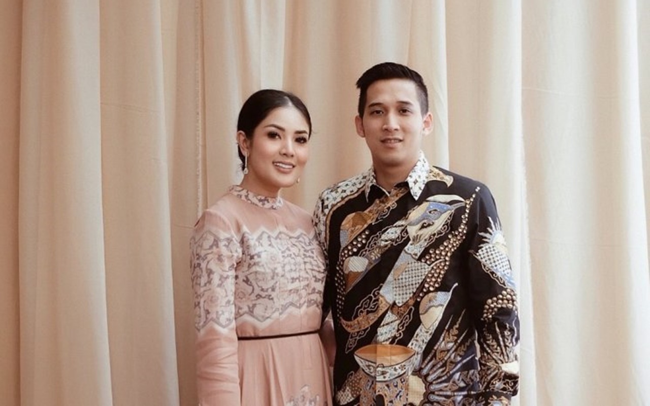 Pria Diduga Pacar Baru Nindy Ayunda Dimaki Kebanting Askara, Haters Ejek Mirip Sosok Ini?