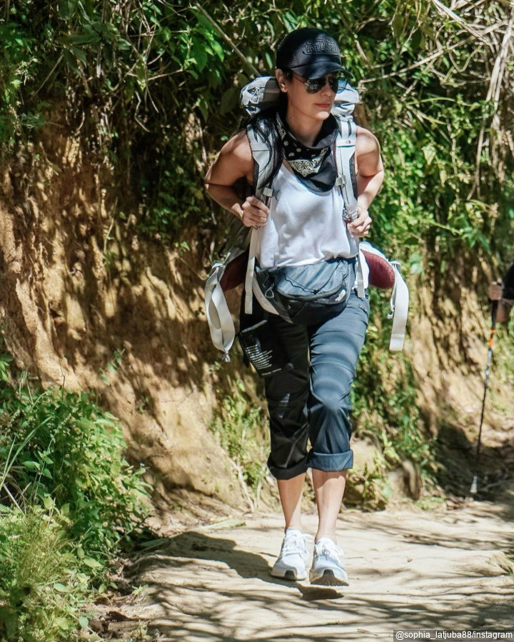Hobi <i>travelling</i>