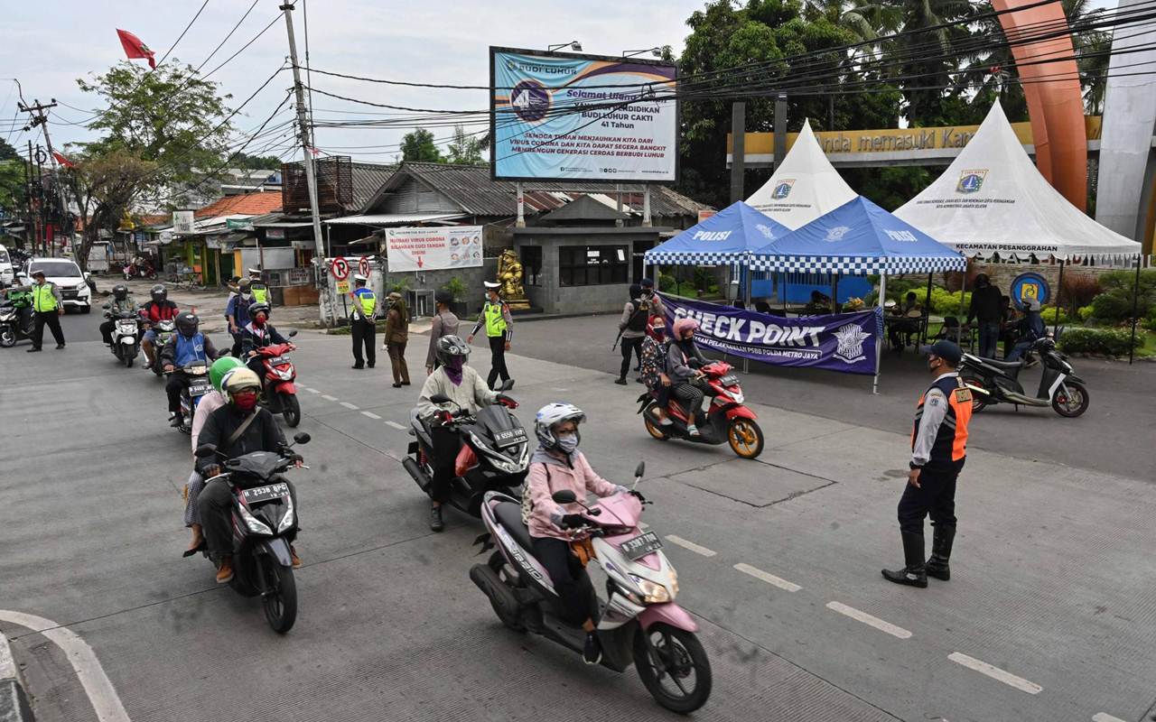 PPKM Diperpanjang Sampai Oktober, Tinggal 10 Wilayah Luar Jawa-Bali Ini Masuk Level 4