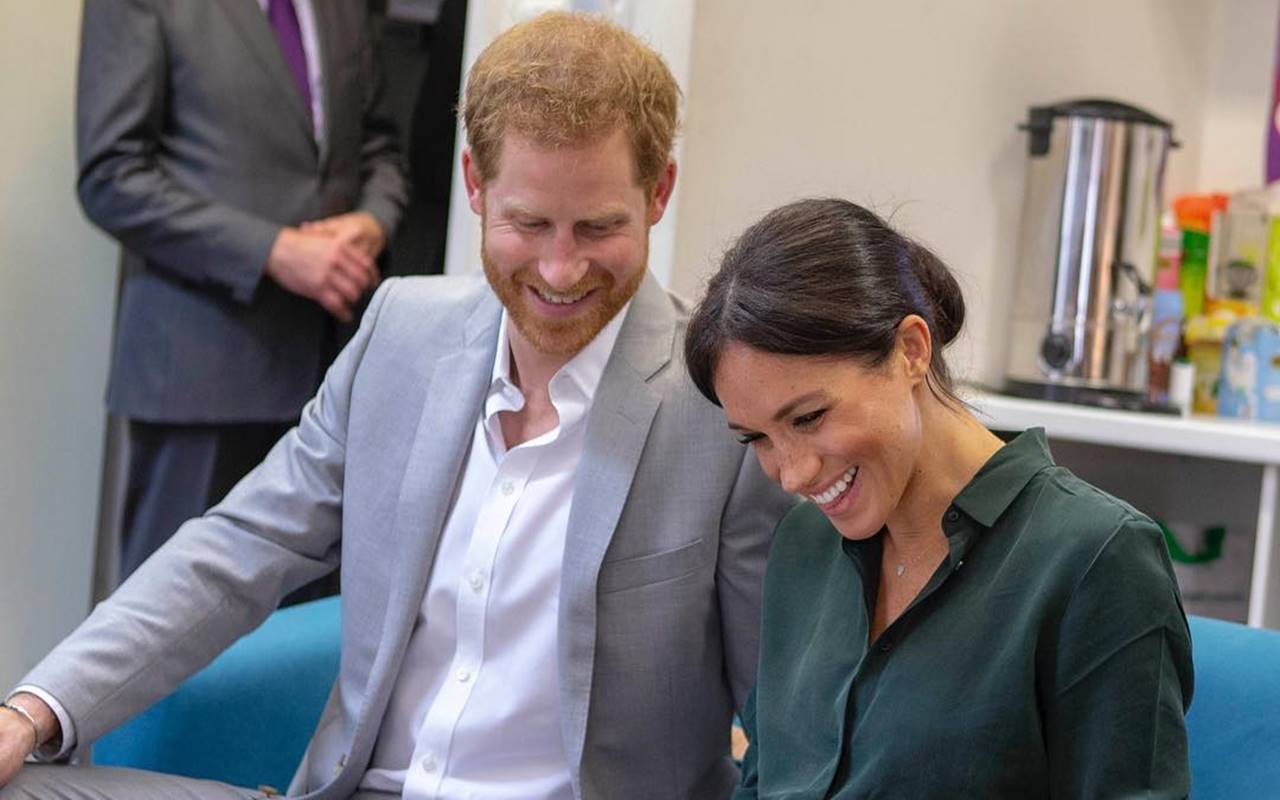 Harry dan Meghan Markle Perdana Lakukan Kunjungan Resmi Usai Anak Kedua Lahir, Penampilan Disorot