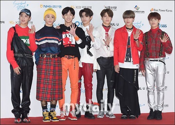 NCT 127 Sempat \'Menderita\' Gara-Gara Outfit Memalukan, Netizen Pertanyakan Ini