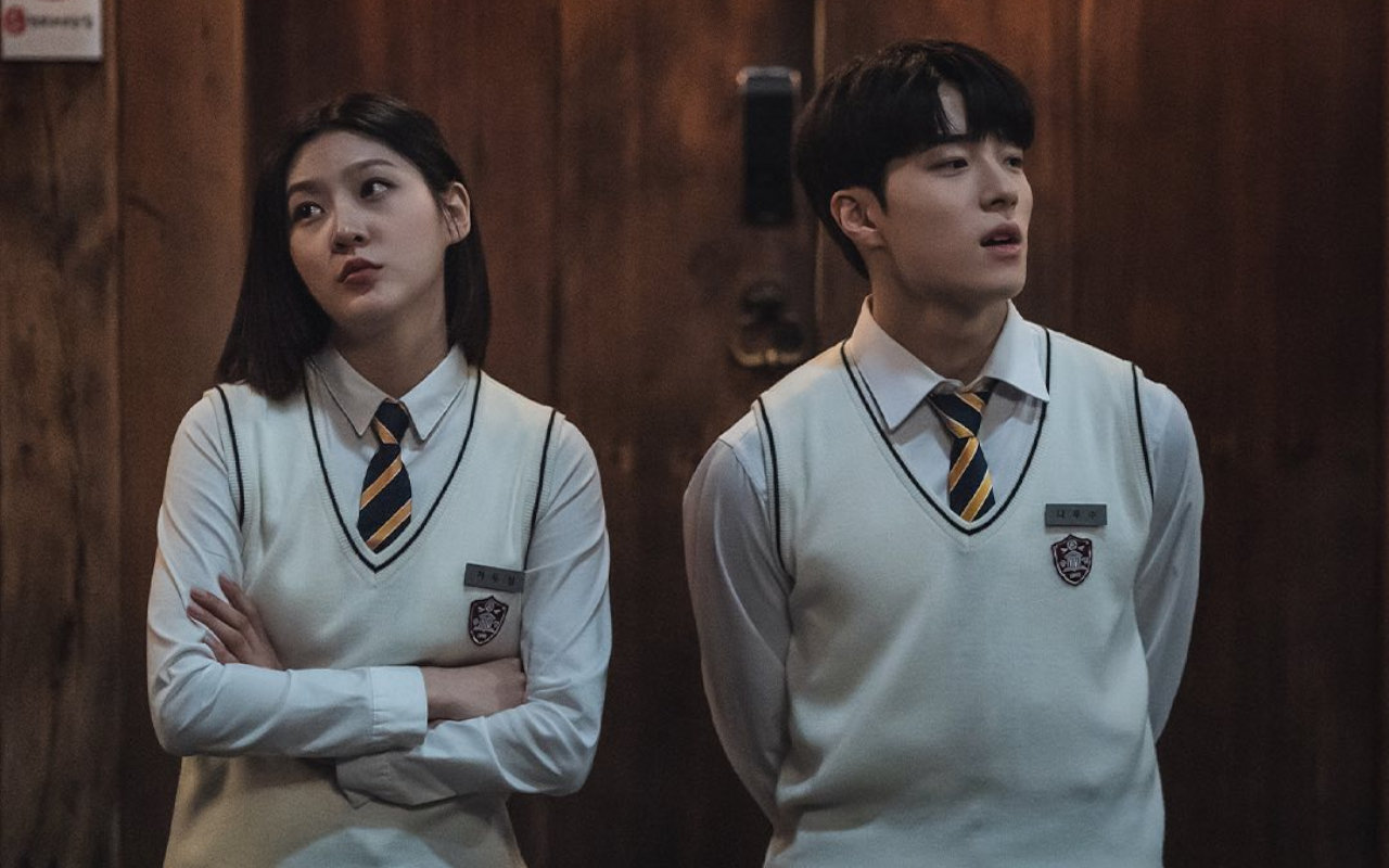 Kim Sae Ron dan Nam Da Reum Ciuman Emosional di Episode Terbaru 'The Great Shaman Ga Doo Shim'