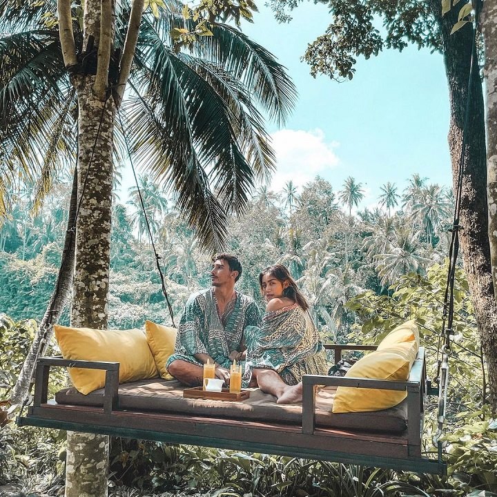 Selalu Terlihat Mesra