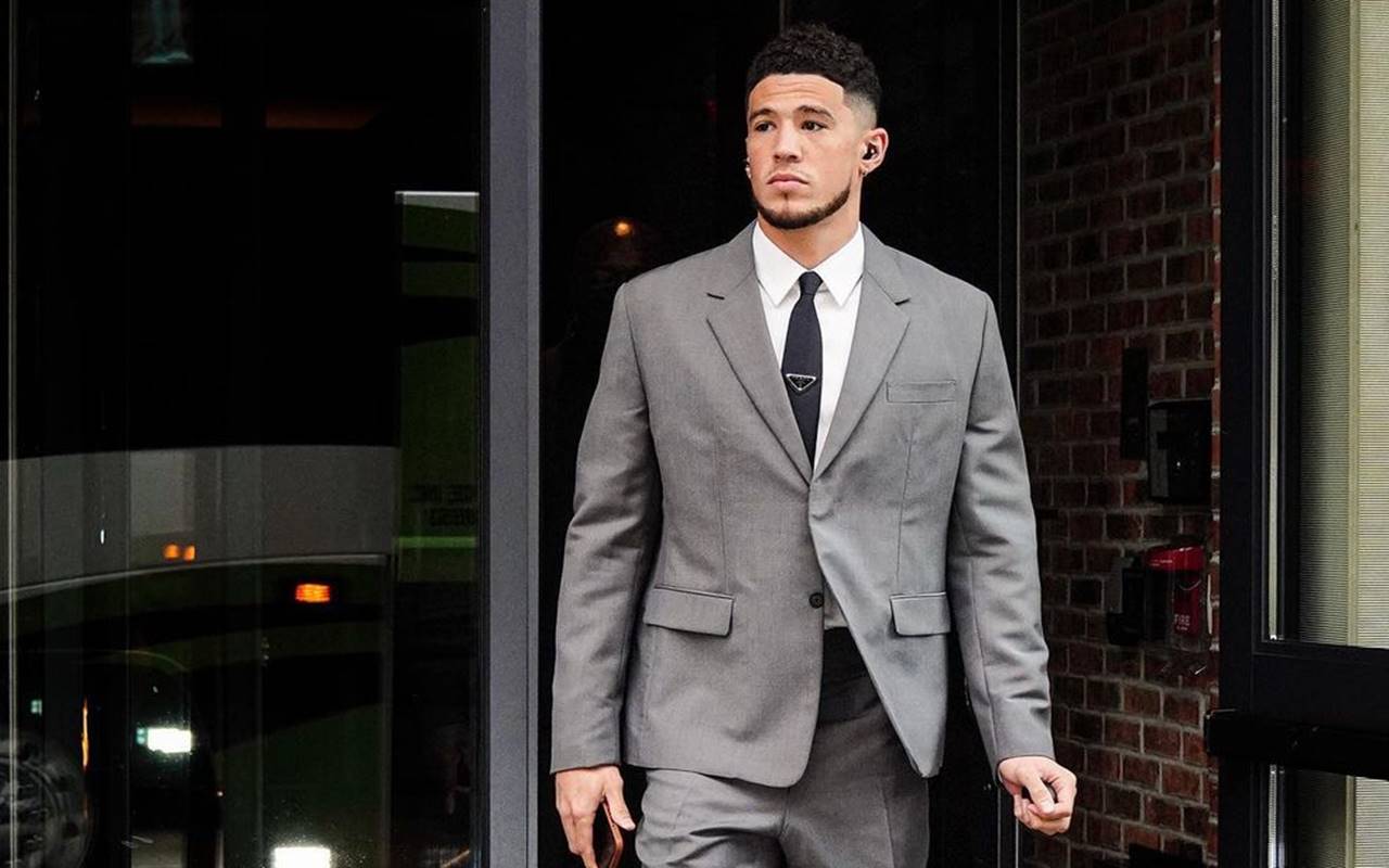 Devin Booker Kekasih Kendall Jenner Dinyatakan Positif Covid-19, Benarkah Tak Mau Divaksin?