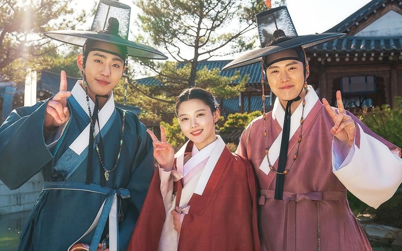 Plot Twist, Ahn Hyo Seop Lebih Pilih Gong Myung Daripada Kim Yoo Jung Saat Syuting 'Red Sky'