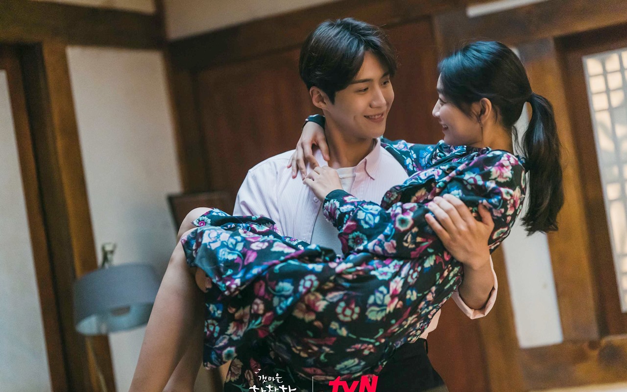 Ciuman Hot Shin Min A dan Kim Seon Ho di 'Hometown Cha-Cha-Cha' Justru Picu Reaksi Sedih