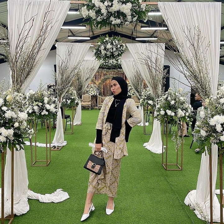 Hempas imej tomboi, tampil dengan gaya feminin 