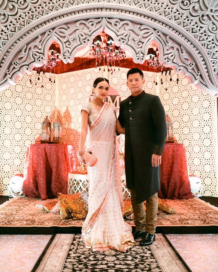  tampil ala pasangan artis bollywood